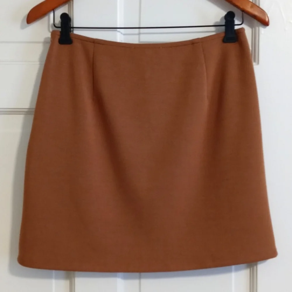 🆕️ 🖤Moodie🖤 - Camel Faux Button Front Stretch Skirt